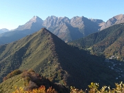 08 Monte Cusio, sullo sfondo Pizzo dei Tre Signori